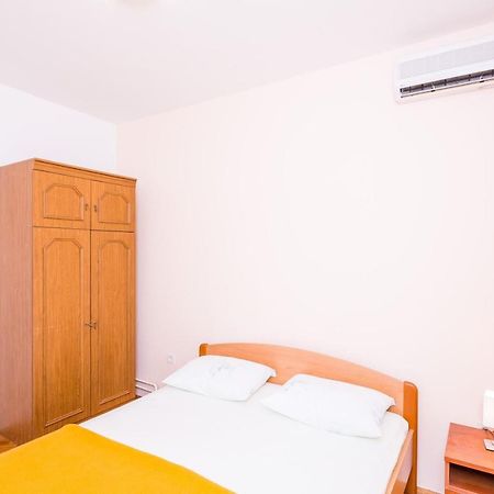 Apartments Violic Затон Екстер'єр фото