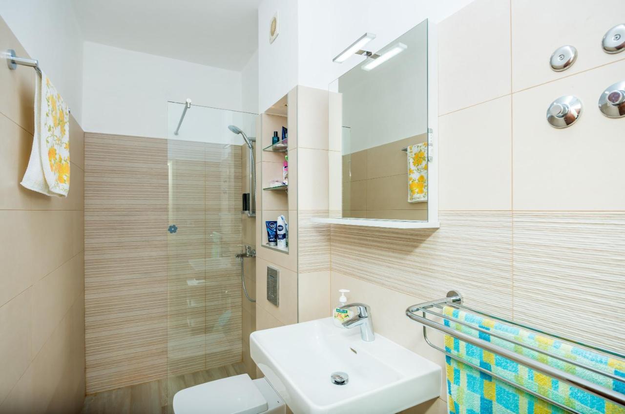 Apartments Violic Затон Екстер'єр фото