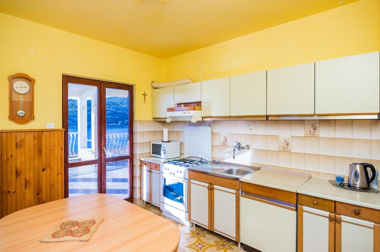 Apartments Violic Затон Екстер'єр фото